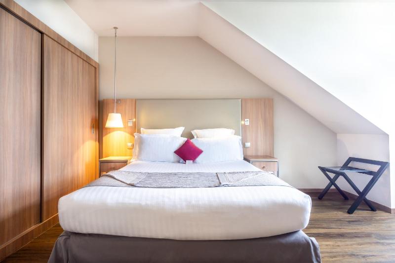 Junior Suite image 1