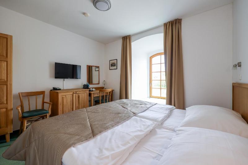 Double or Twin Room with River View image 1