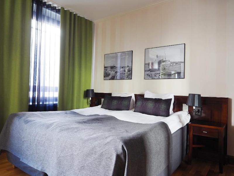 Superior Double Room image 3