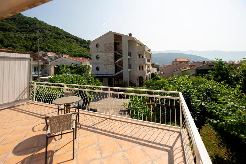 Studio with Terrace image 1