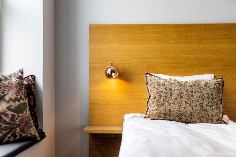 Single Room image 4