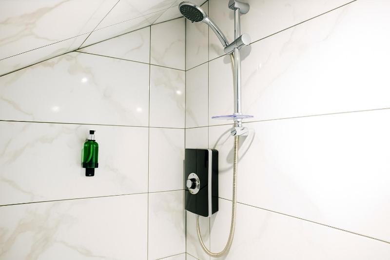 Nestee Serviced Apartments - Central Torquay - Pet Friendly - Harbour Views - image 36