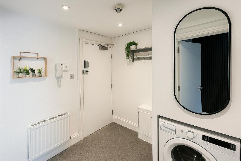 Nestee Serviced Apartments - Central Torquay - Pet Friendly - Harbour Views - image 19