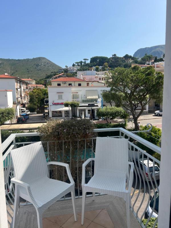 Double or Twin Room with Balcony image 3