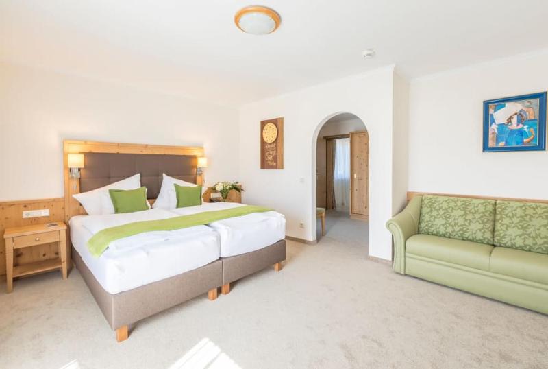 One-Bedroom Suite image 2