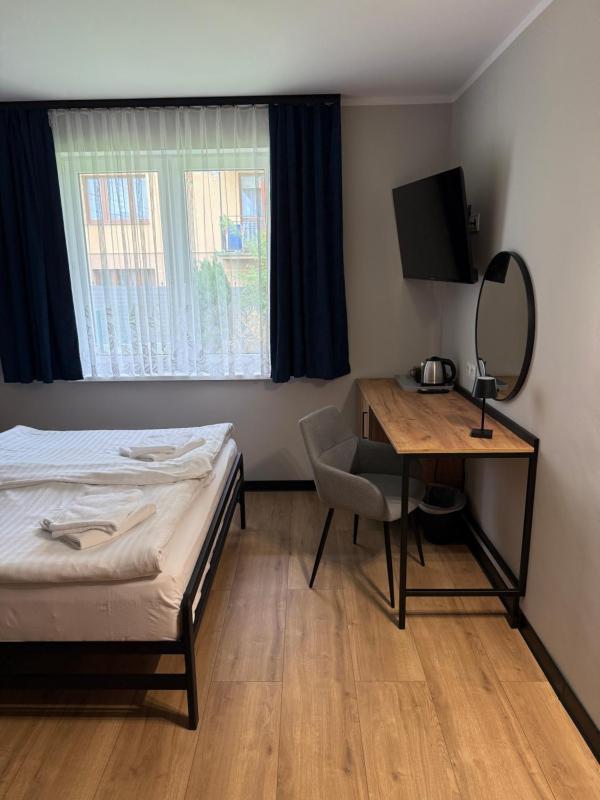 Single Room image 1