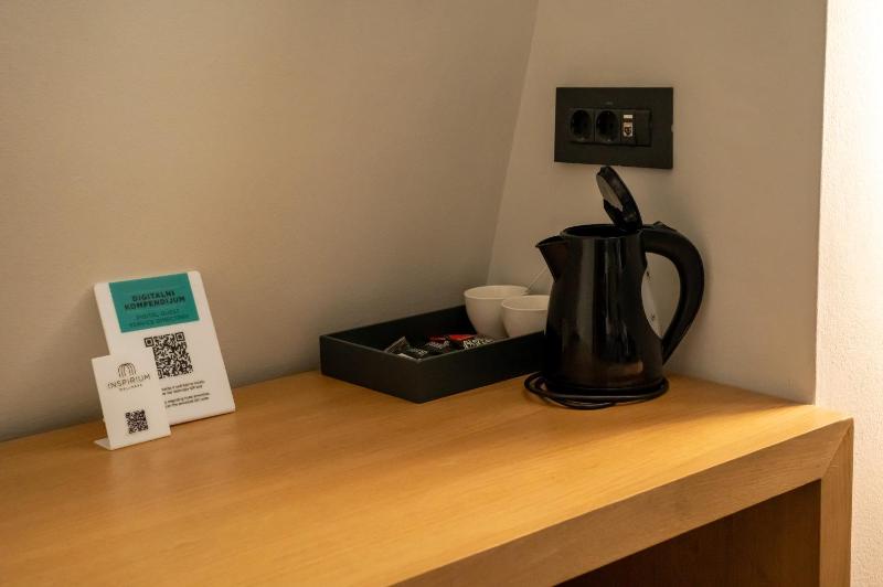 One-Bedroom Apartment image 4