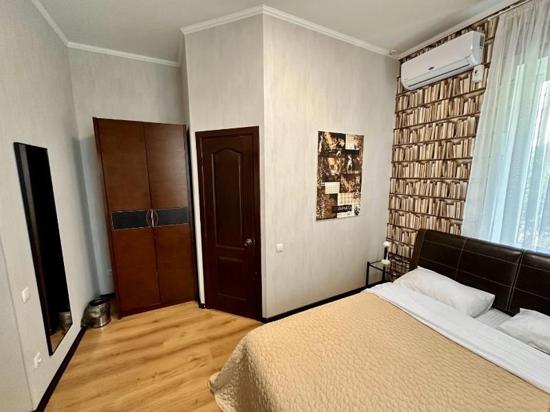 Economy Double Room image 4