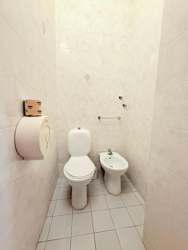 Single Room image 4