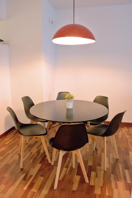 Sweet BCN Three Bedroom Apartment - image 2