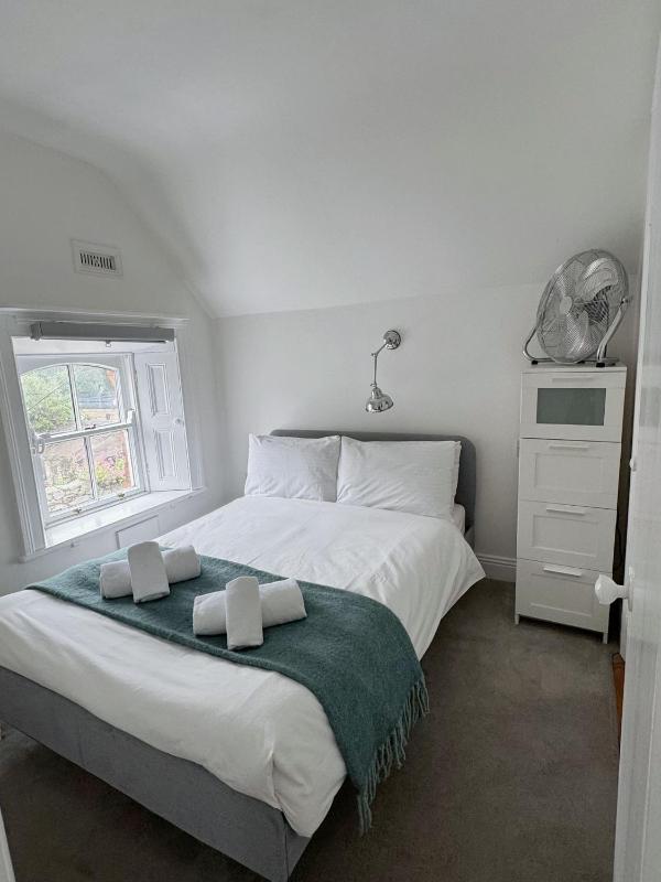 Shelbourne Cottages by RDS&AVIVA - image 2