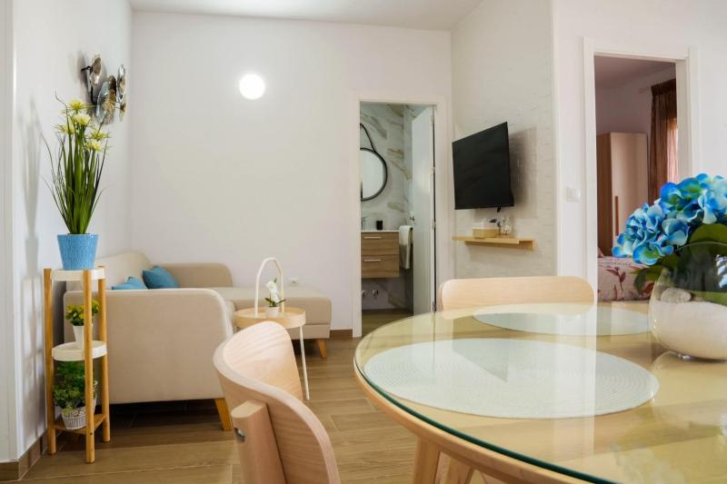 Cerca Conil-Playa Villa Gallardo 3 con Piscina Privada - Soló Parejas o Familias - image 10