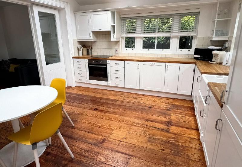 Shelbourne Cottages by RDS&AVIVA - image 15