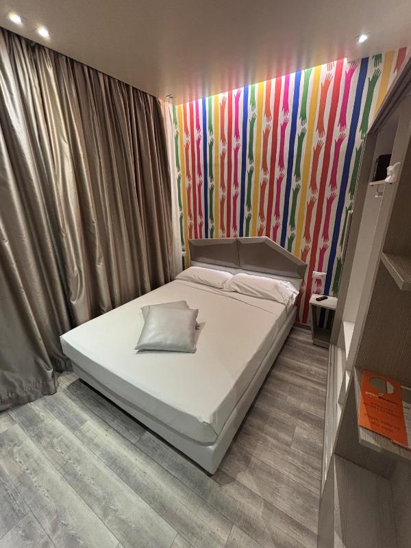 Single Room image 1