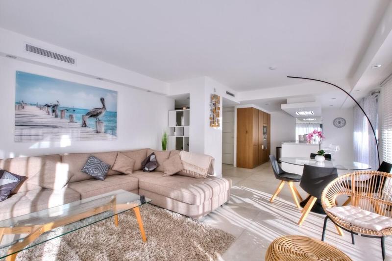 REF 1147 - Cannes Center - Apartment for rent - image 1