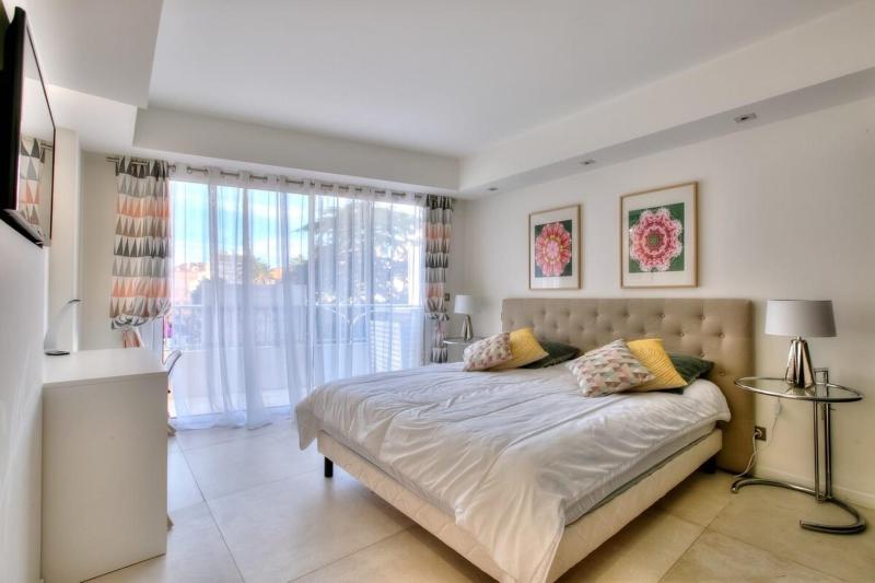 REF 1147 - Cannes Center - Apartment for rent - image 12