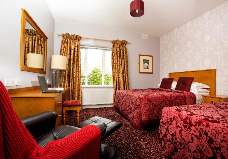 Standard Double Room with Shower image 1