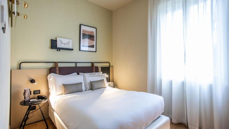 Standard Single Room image 3