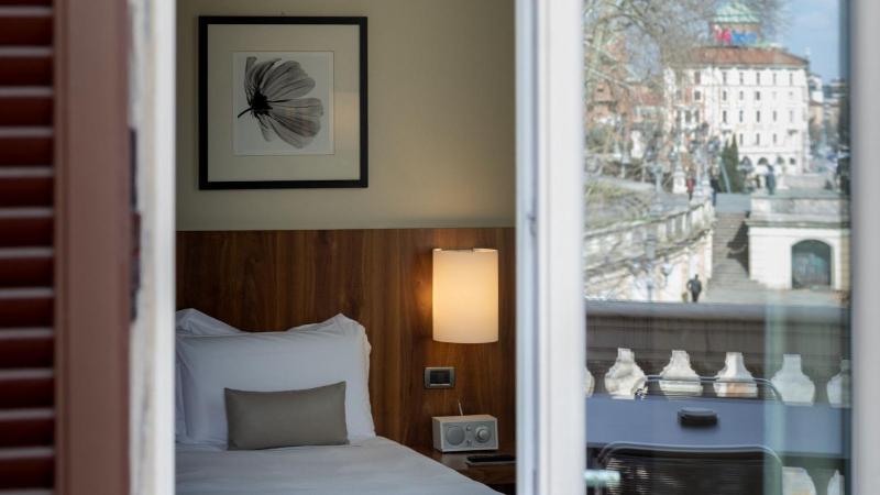 Junior Suite with Terrace image 4