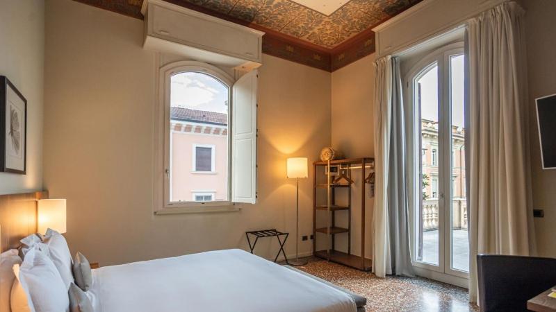 Junior Suite with Terrace image 3