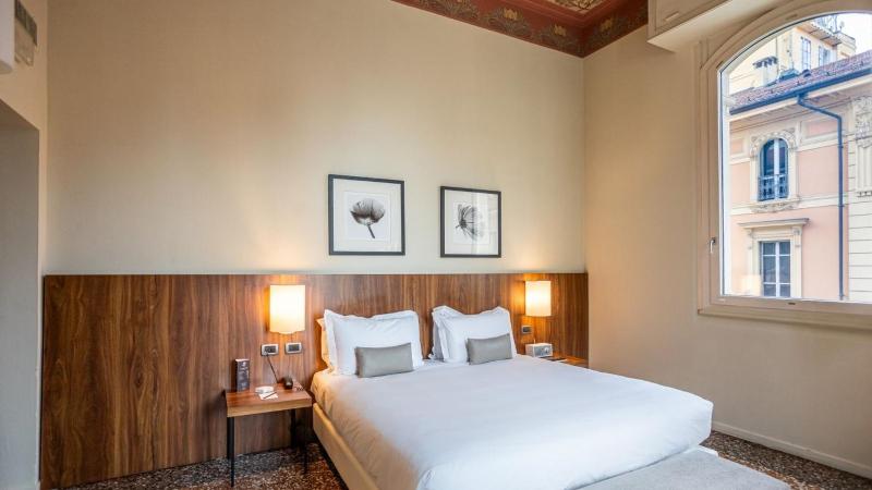 Junior Suite with Terrace image 1