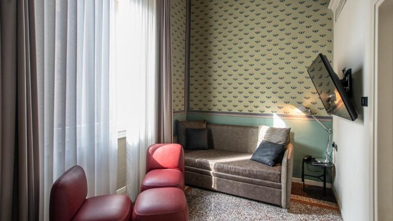 Junior Suite image 4