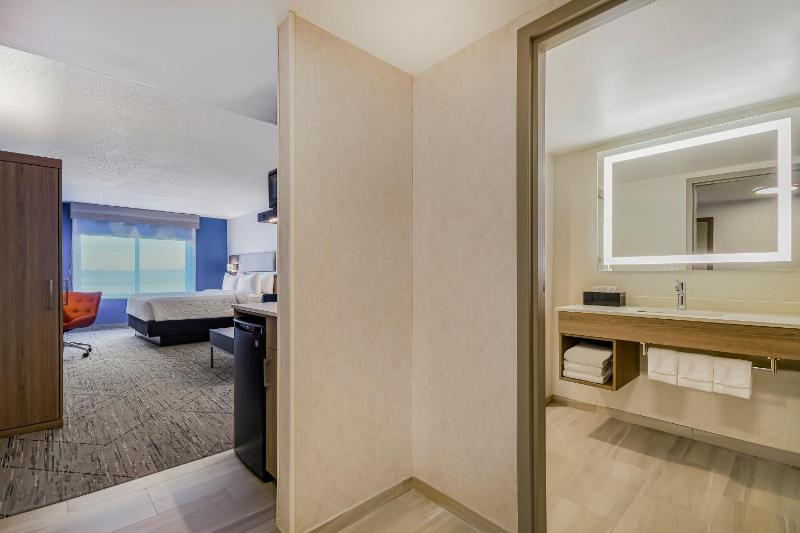 King Suite image 4