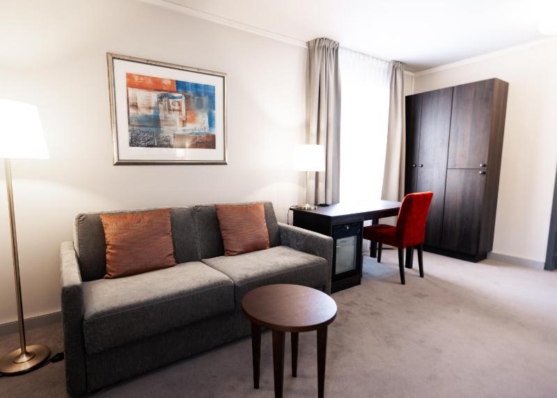 Superior Double Room image 3