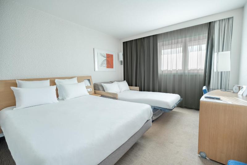 Superior Double Room with Sofa image 1