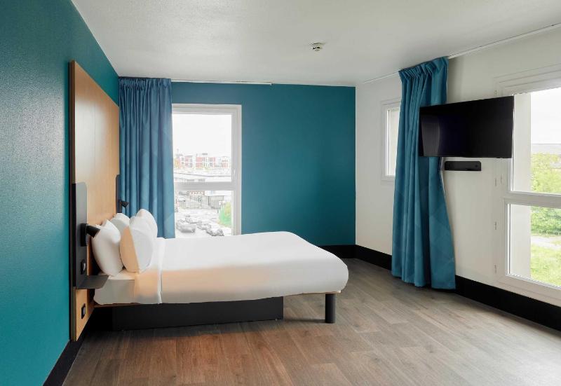 Double Room - Disability Access image 4