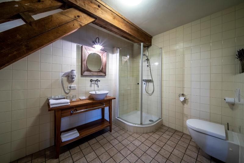 Double Room with Private Bathroom image 3