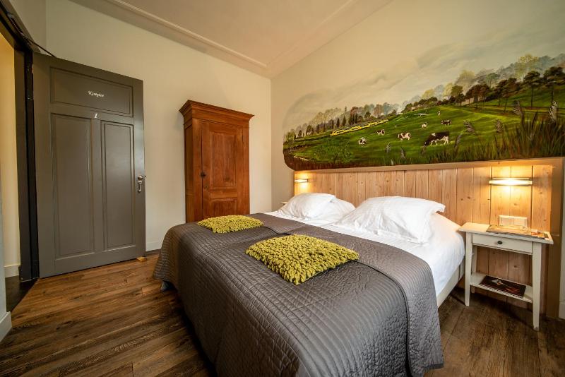 Budget Double Room image 2