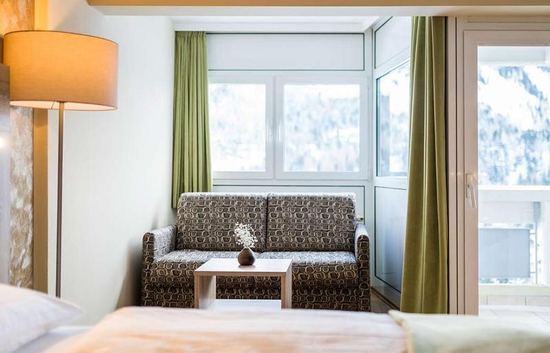 Triple Room with Mountain View image 4