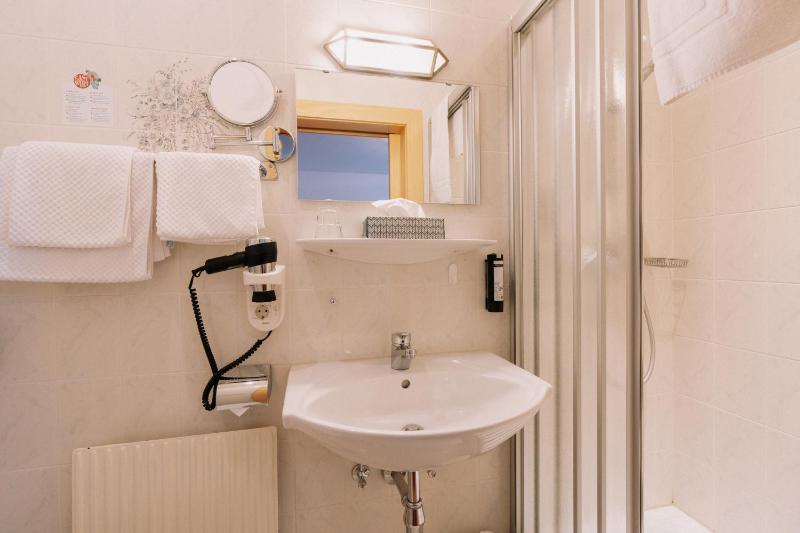 Single Room with Terrace image 3