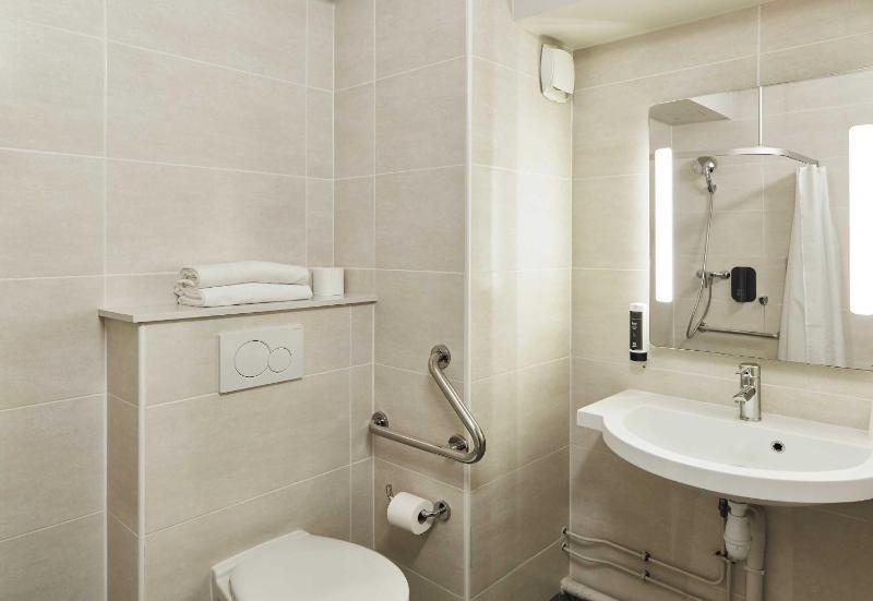 Double Room - Disability Access image 2