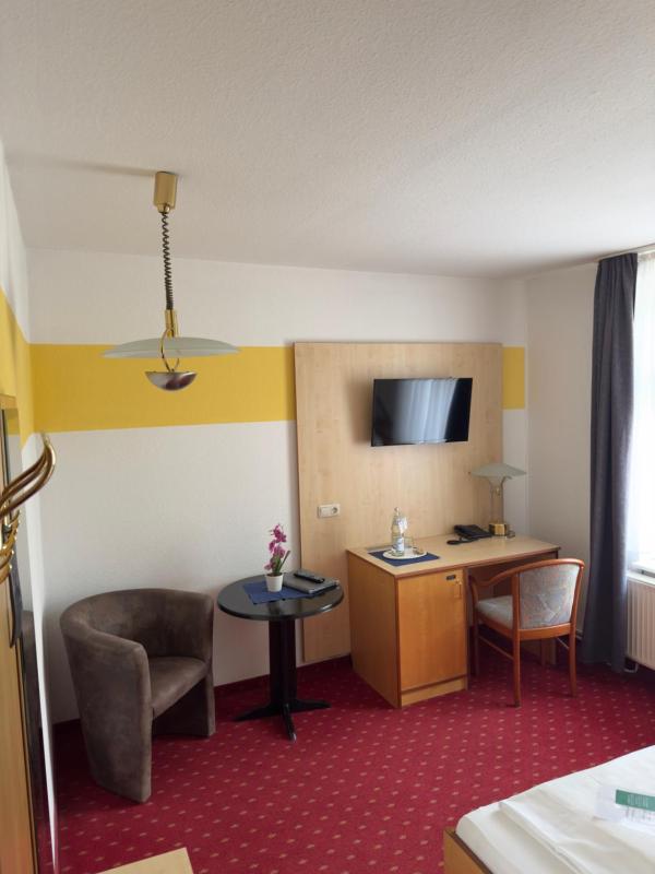 Single Room image 3