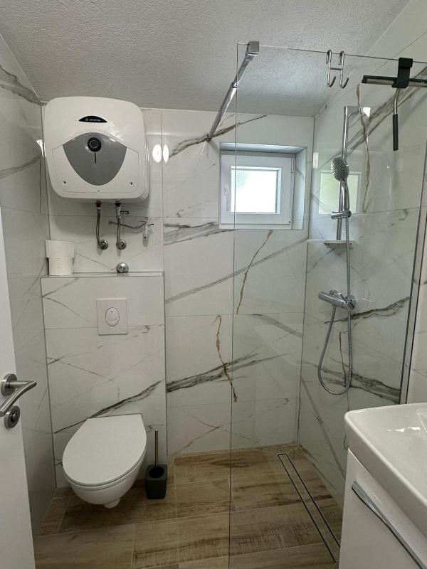 Studio Apartment with Balcony 6 image 4