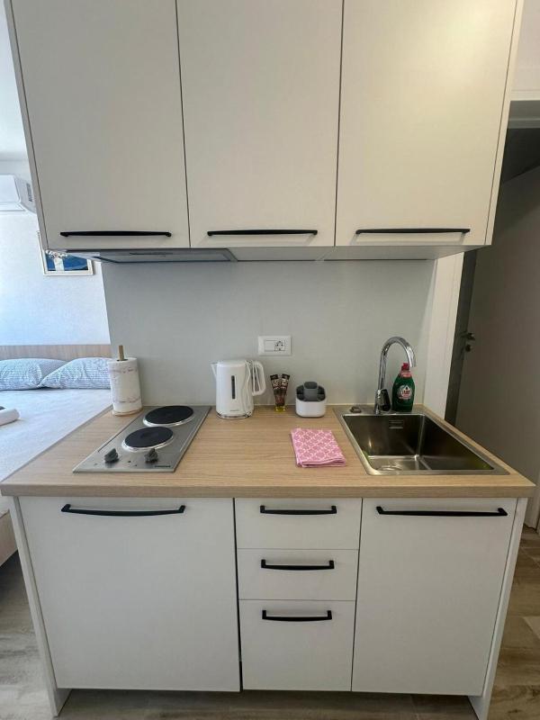 Studio Apartment 5  image 4