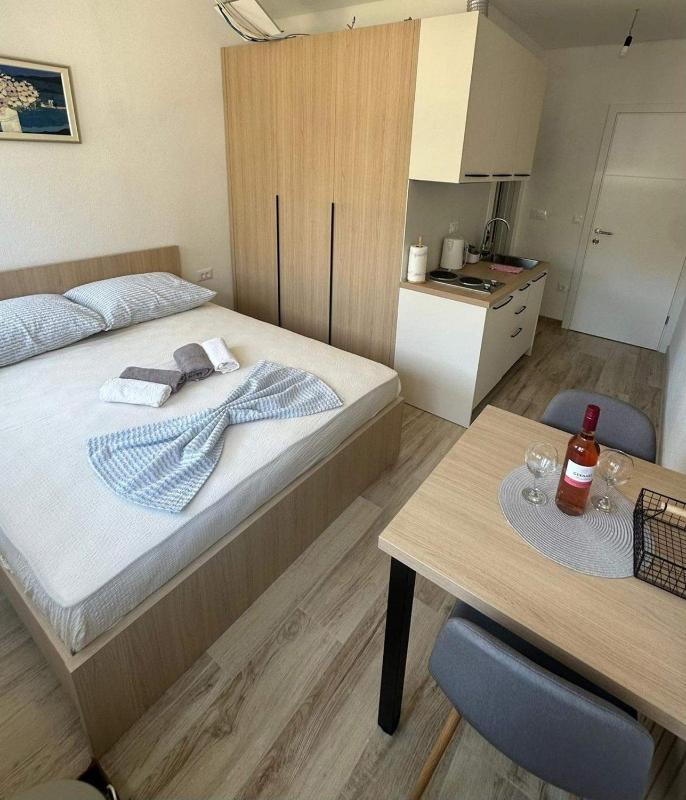 Studio Apartment 5  image 3