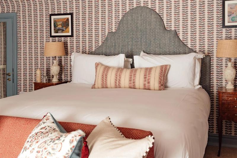 Gyles Suite  image 3