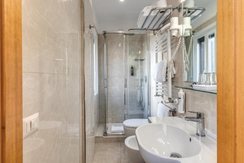 Superior Double Room image 1