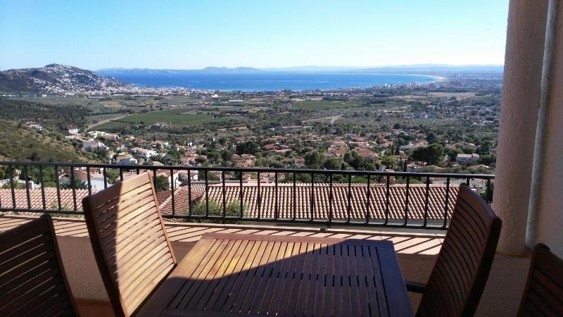 Villa with Sea View image 1