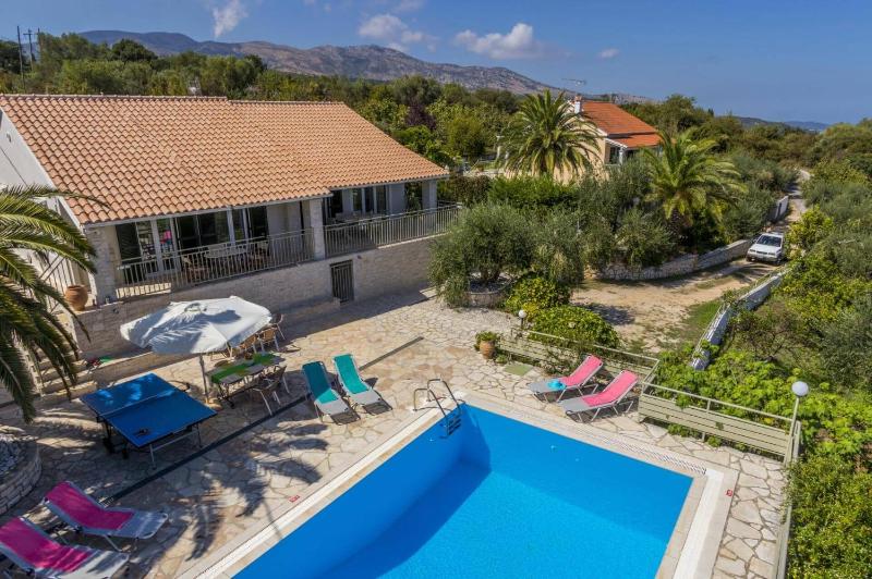Villa Petra by Villa Plus - image 20