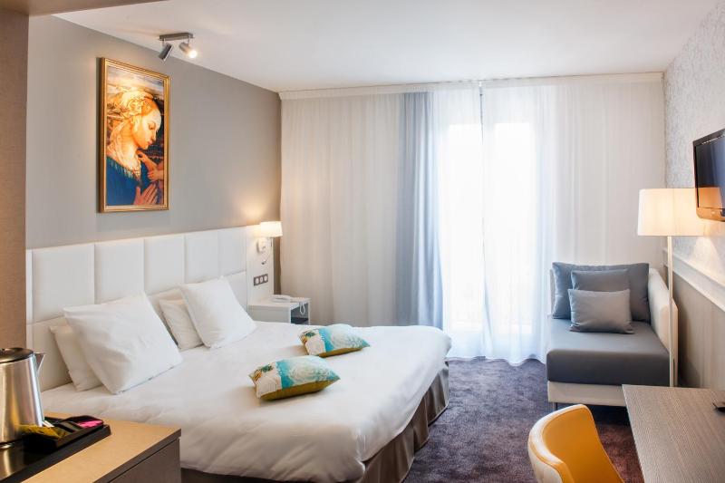 Superior Double Room image 1