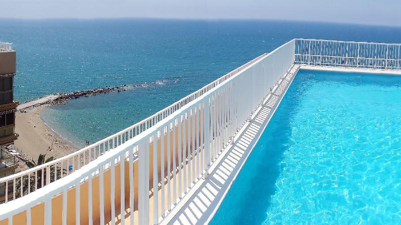 Studio with Sea View image 2