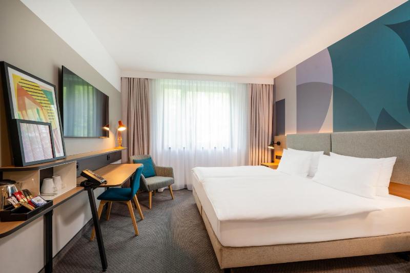 Standard Room image 2