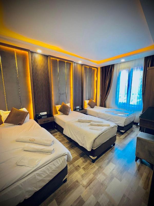 Standard Triple Room image 3
