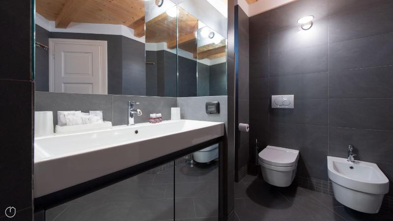 Three-Bedroom Apartment image 4