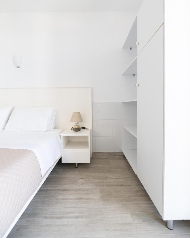 Double Room with Sea View image 1