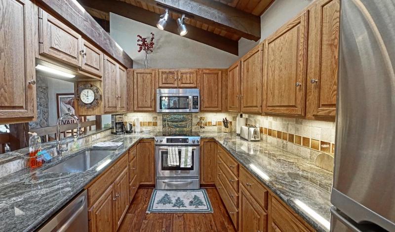 Foosball Table 4 Bedroom Plus Basement Steps from Shuttle Private Setting - image 10